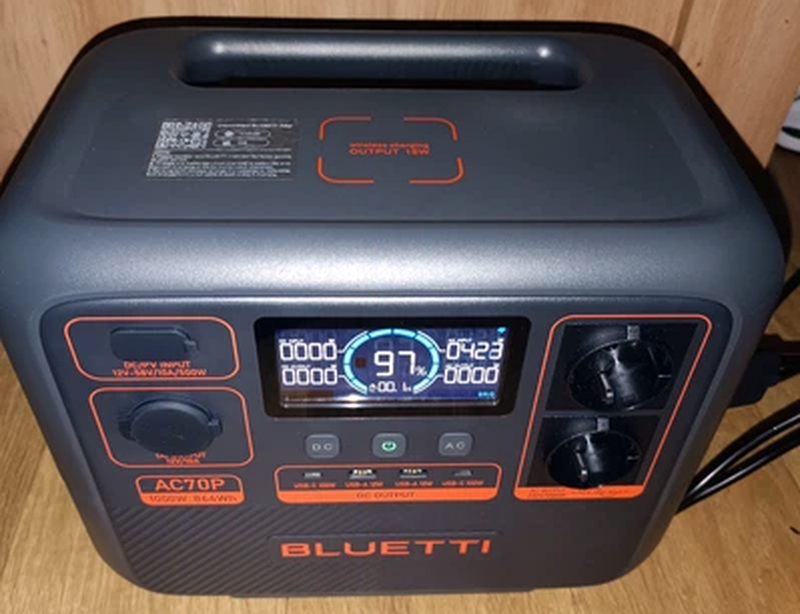портативні зарядні станції Bluetti AC70P