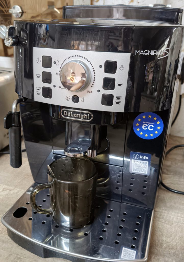 Кавомашина De'Longhi ECAM 22.112.B