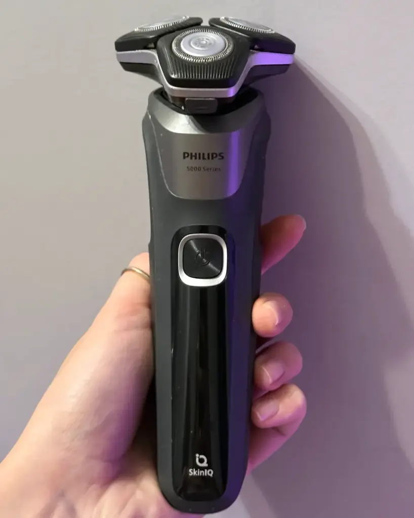 Philips Shaver Series 5000 S5885/10 — універсальна роторна бритва